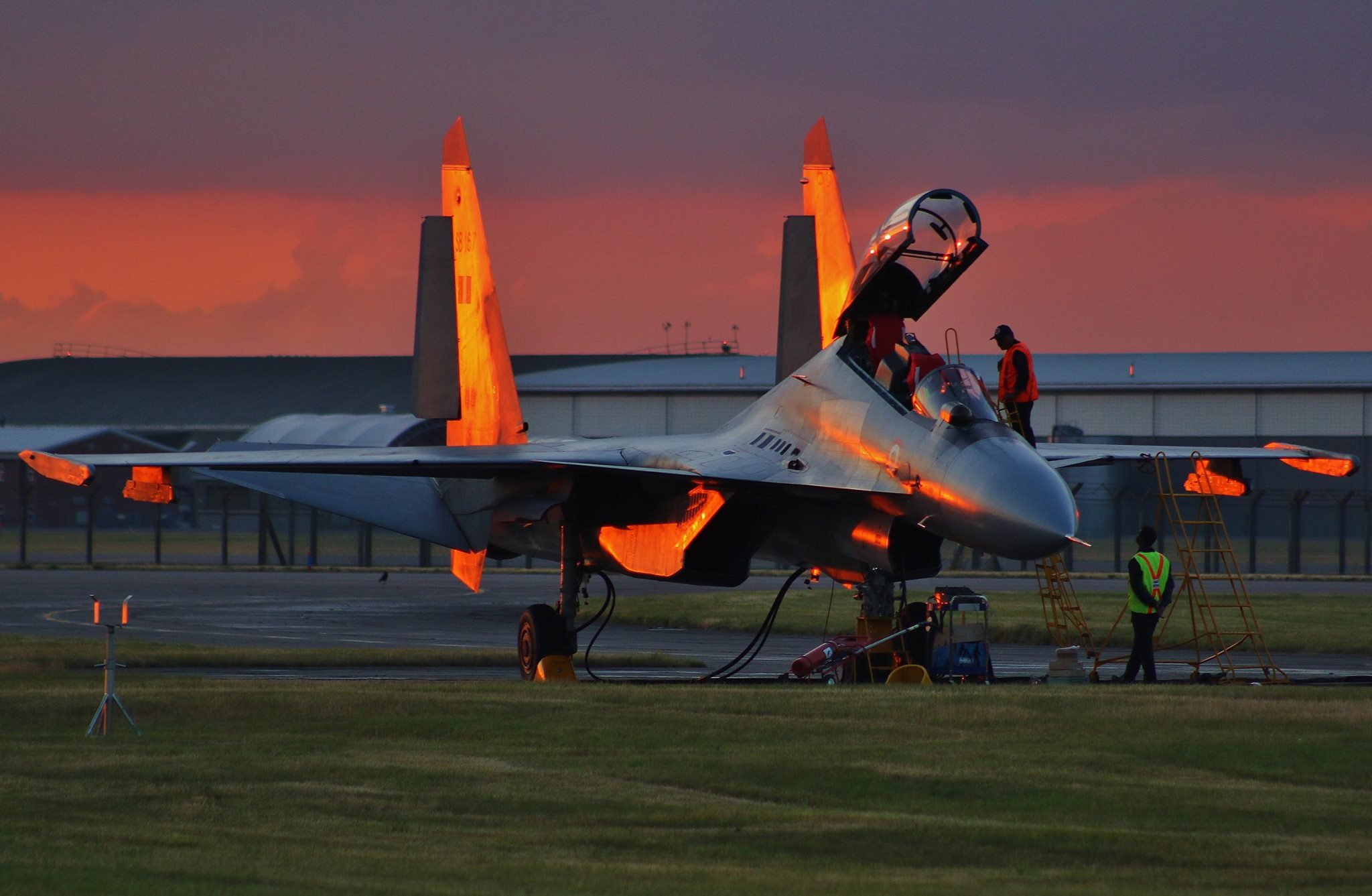 Su-30MKI Sunset.jpg