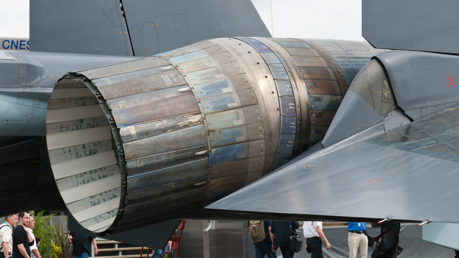 Sukhoi_Su-35S_07_RED_PAS_2013_07.jpg