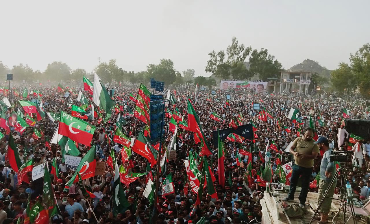 Swabi-crowd.jpg