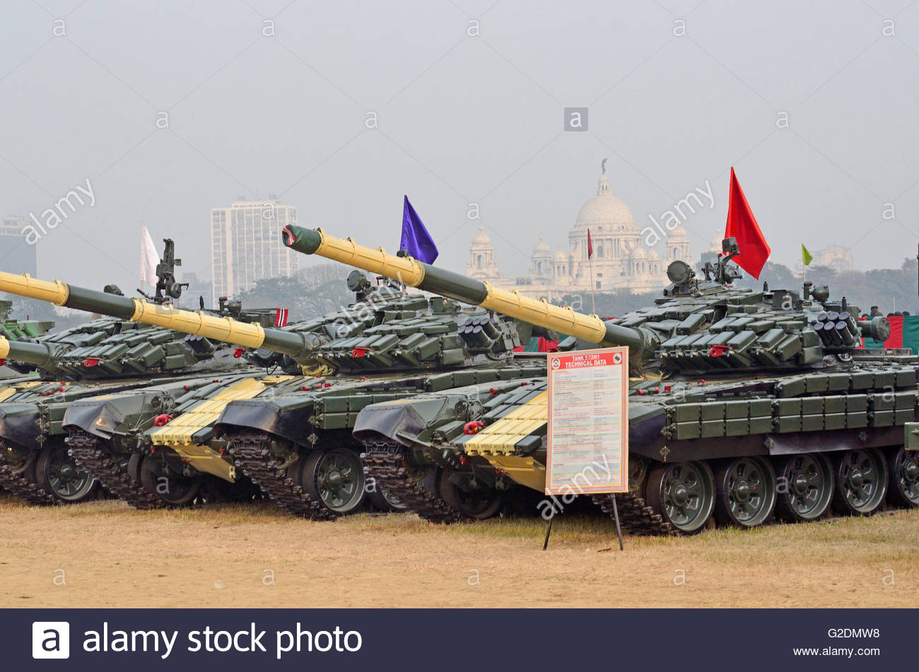 t-72m-main-battle-tanks-of-the-indian-army-kolkata-west-bengal-india-G2DMW8.jpg