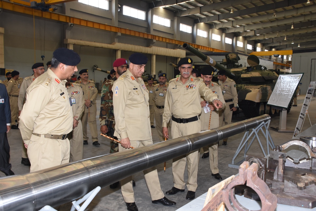 T-80UD [COAS visited HIT on 21st Aug,2019].jpg