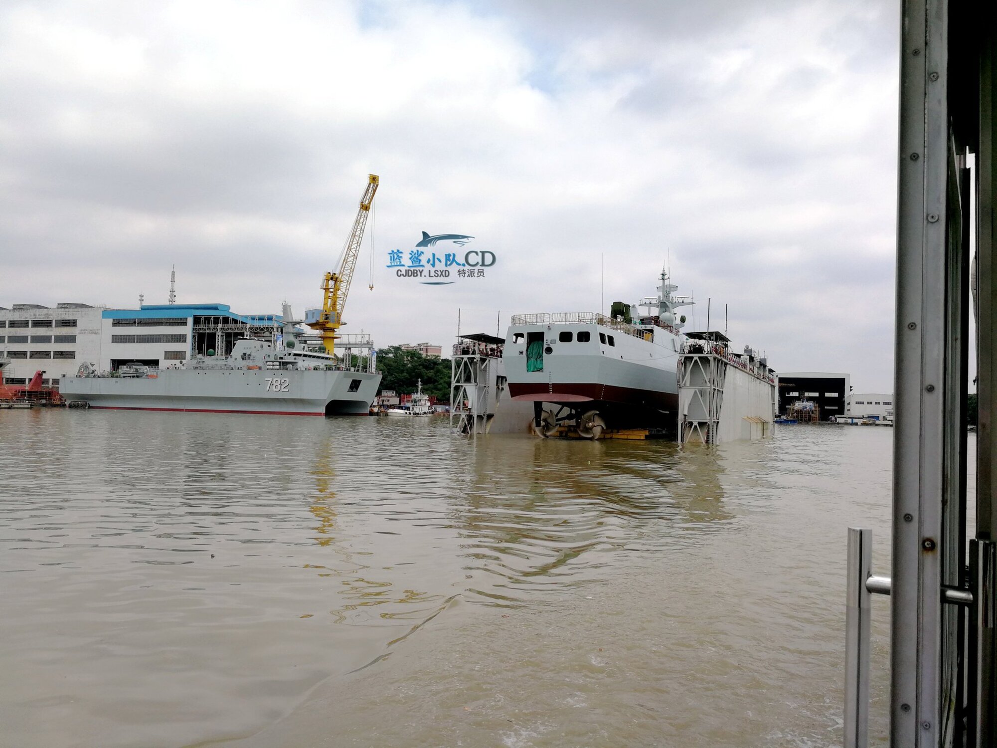 The 60th 056 corvette launched in Huangpu Shipyard 20190509.jpeg