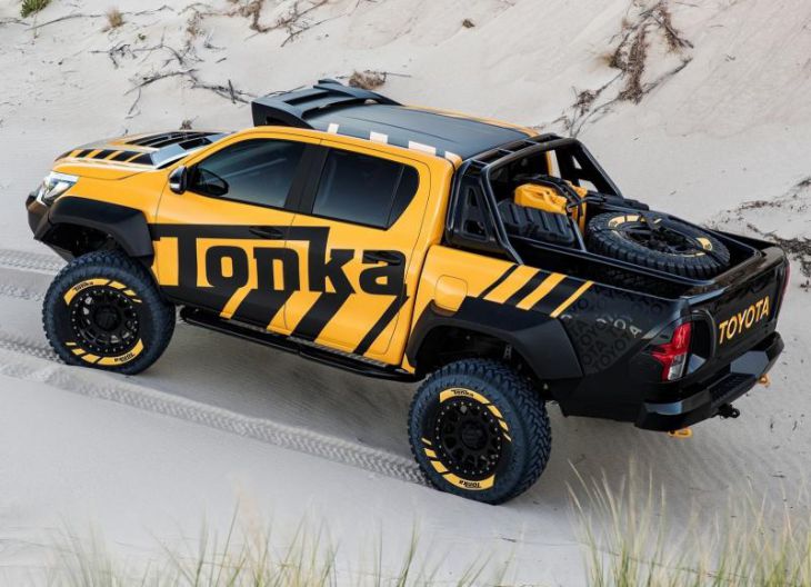 Toyota-HiLux_Tonka_Concept-2017-1600-19__800x579.jpg