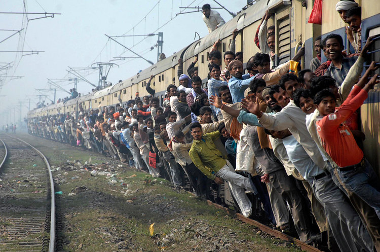 Trains--Indians--Crowd--Hi Tech--Electrified--1a.jpg