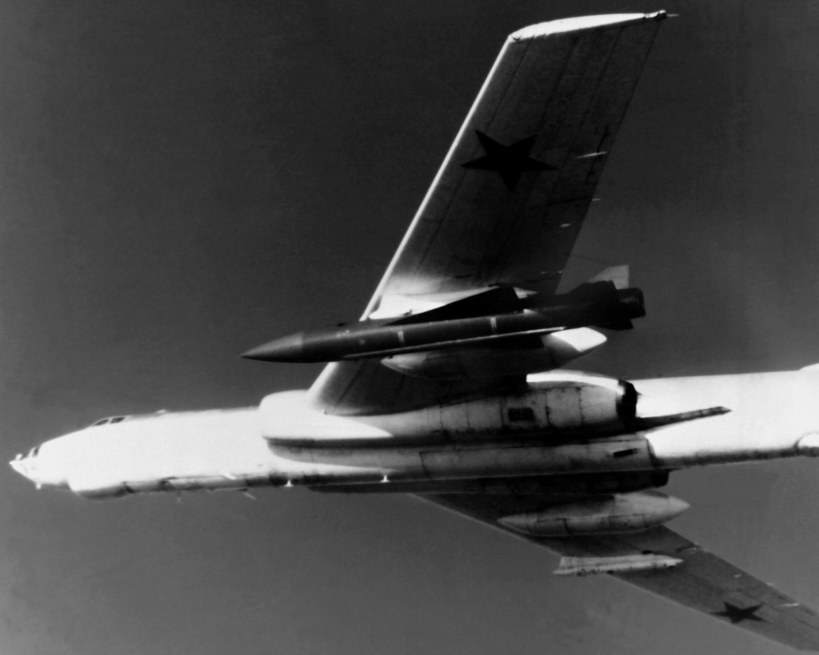 Tu-16_Badger_G.jpg