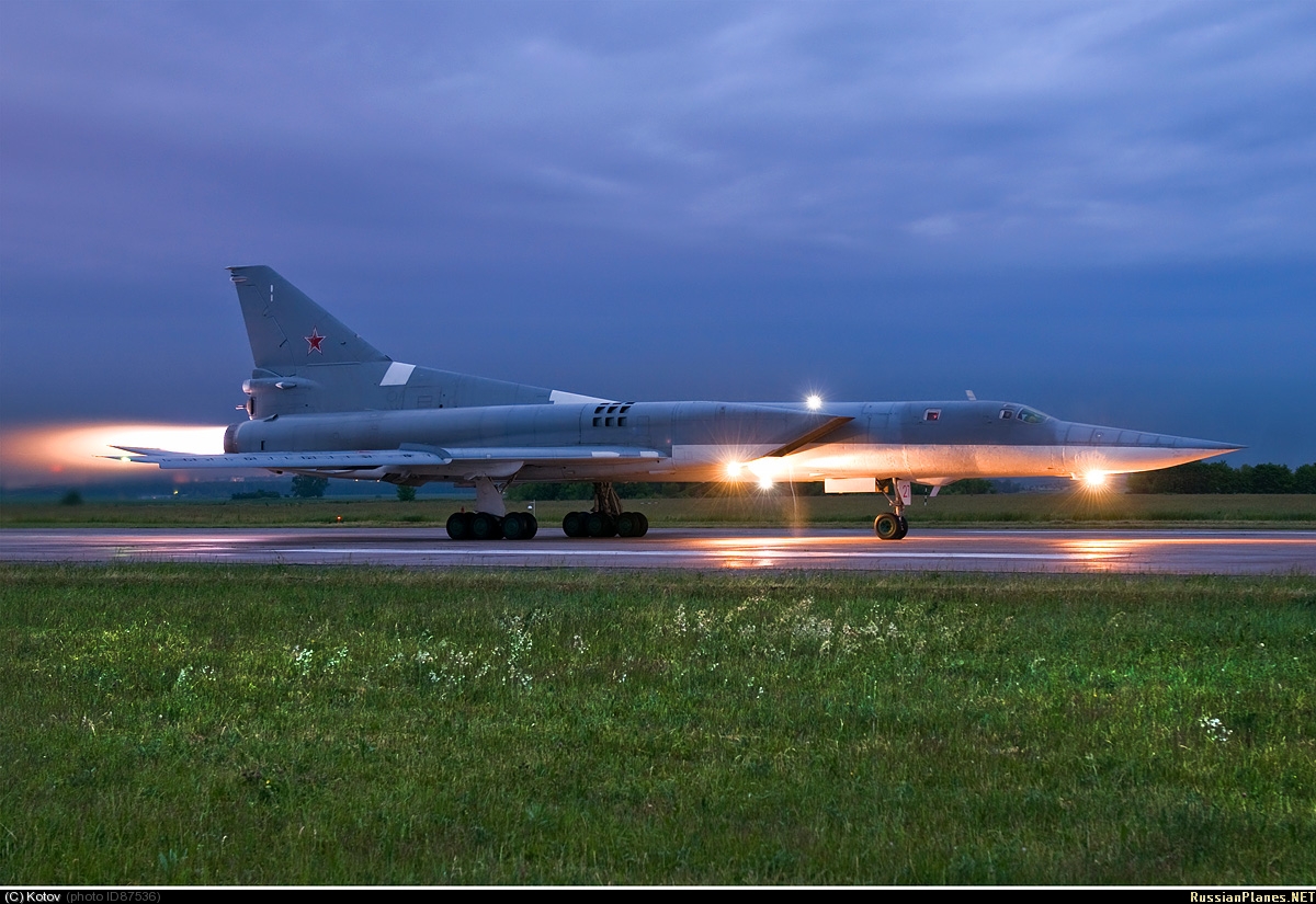 tu-22m_2.jpg.2da2fb6d2183394ddbac6a8c4c655d27.jpg