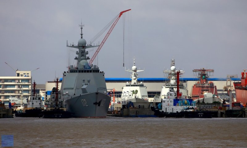 Type 052D 13.jpg