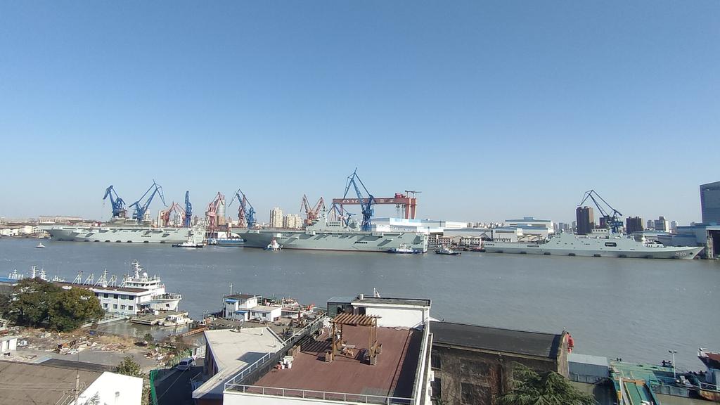 Type 075 LHD #3 and Pakistani Navy 2nd type 054A_P Frigate launch at Hudong-Zhonghua Shipyard ...jpg