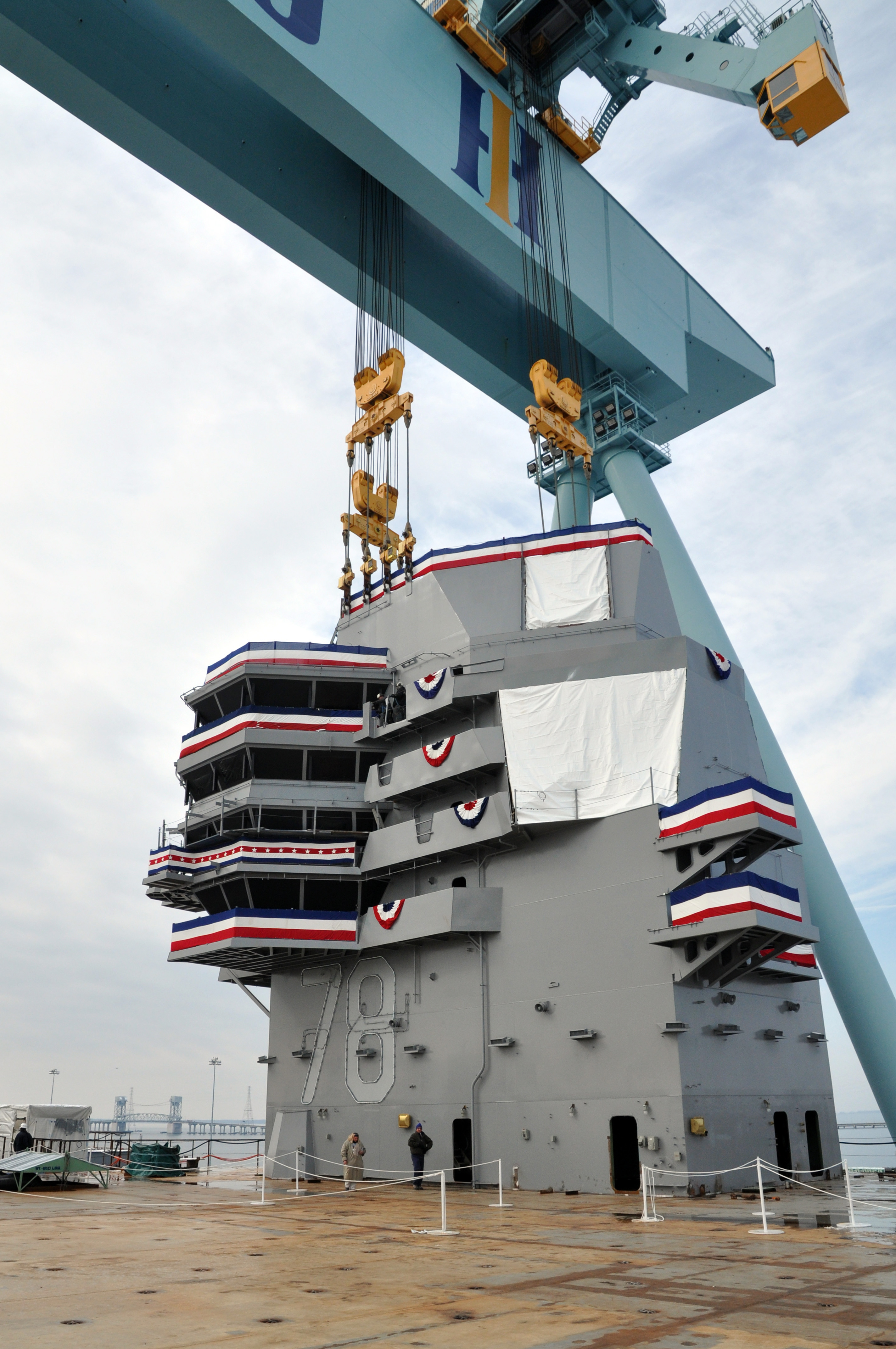 USS_Gerald_R._Ford_island_installation_(130126-N-YX169-360).jpg