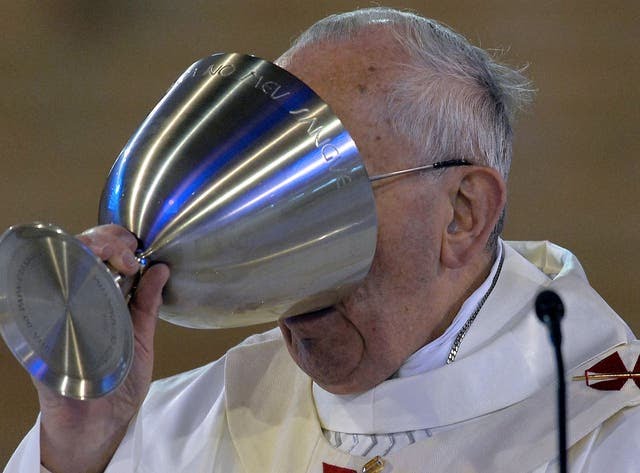 v2-pope-francis-wine.jpg