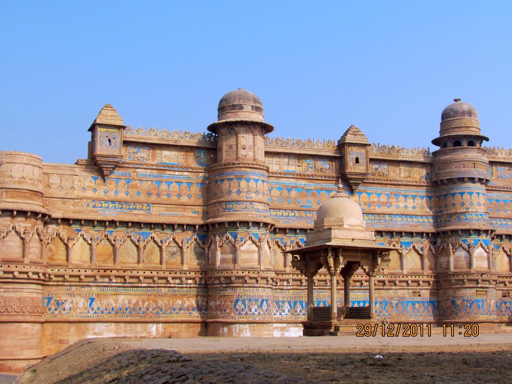 vibrant-gwalior-fort.jpg