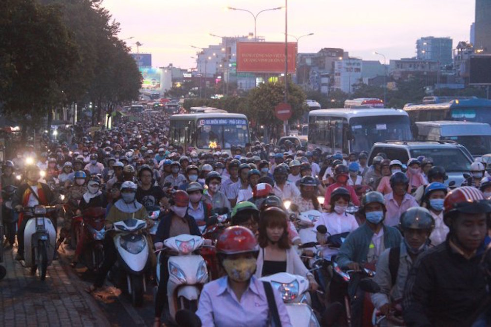 viet traffic.jpg