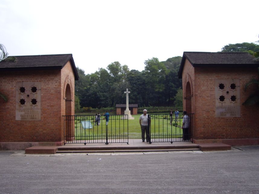 War_Cemetery_Chittagong_(3).JPG