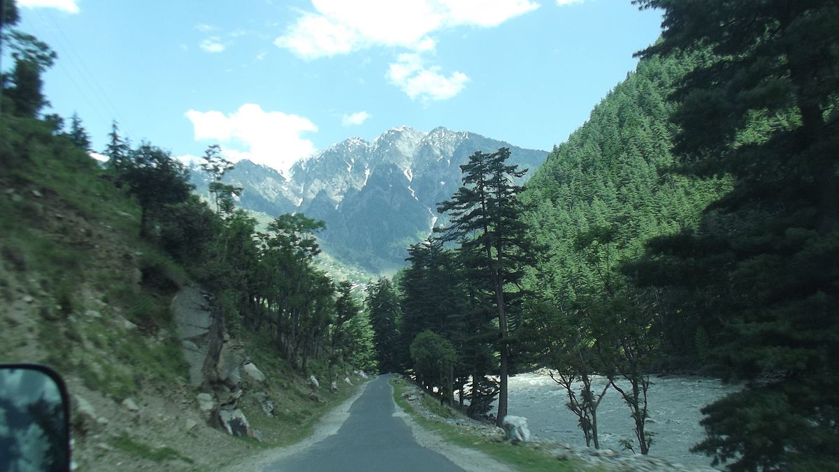 Way_to_arankail_AJK_Pakistan.jpg