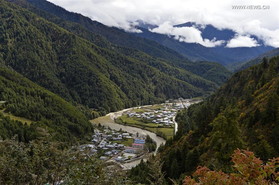 Yadong-County,Tibet_(1)_13Oct2016.jpg