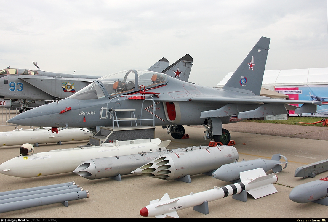 Yak-130-Ru-118004.thumb.jpg.6a1199c88fb298689948ffa1167b6a6f[1].jpg