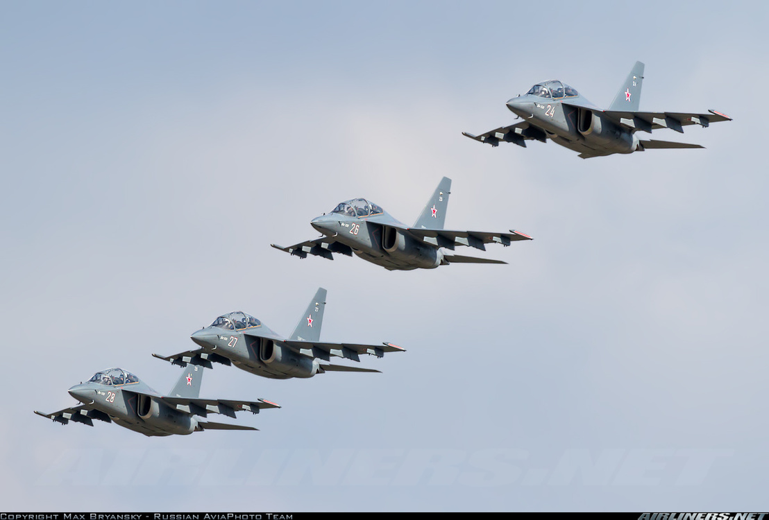 Yak-130-Ru-2399344.thumb.jpg.ea2b0d726a72460aef76cd1922c38af2[1].jpg