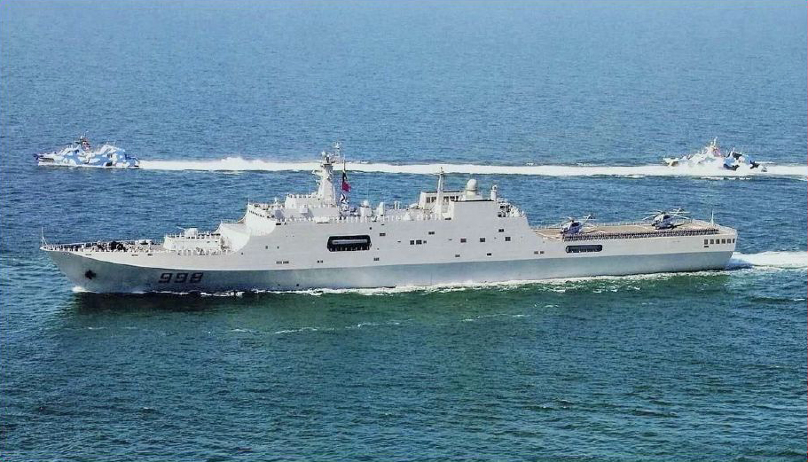 Yuzhao_(Type_071)_Class_Amphibious_Ship.JPG