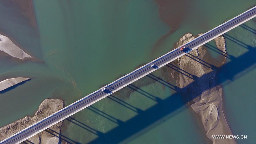 Zhanang-Bridge,across-Yarlung-Zangbo-River,Shannan-county,Tibet.(3)_11Dec2016.jpg