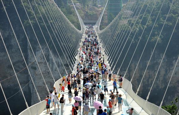 Zhangjiajie-Grand-Canyon-Glass-Bridge.(1).jpg