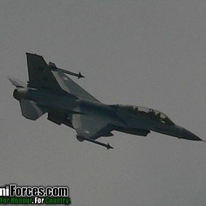 F-16B