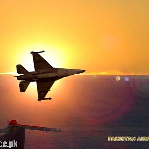 Pakistan Airforce F-16 Vipers returning to base