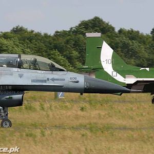 F-16_and_Thunder_at_Kamra_1_