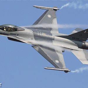 Pakistan F-16