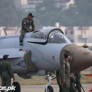 JF-17 THUNDER