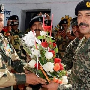 555227-bsf-pak-rangers-pti.jpg