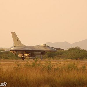 f-16