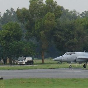 JF-17_at_kamra03