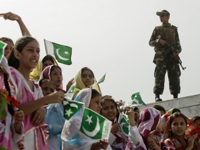 231243-pakistanflagindependenceREUTERS-1313317637-632-640x480