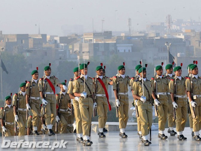 25-Dec-2010 @ Mazar-e-Quaid