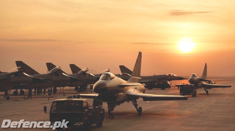 Chengdu-J-10-Xinhua-0ES_1_