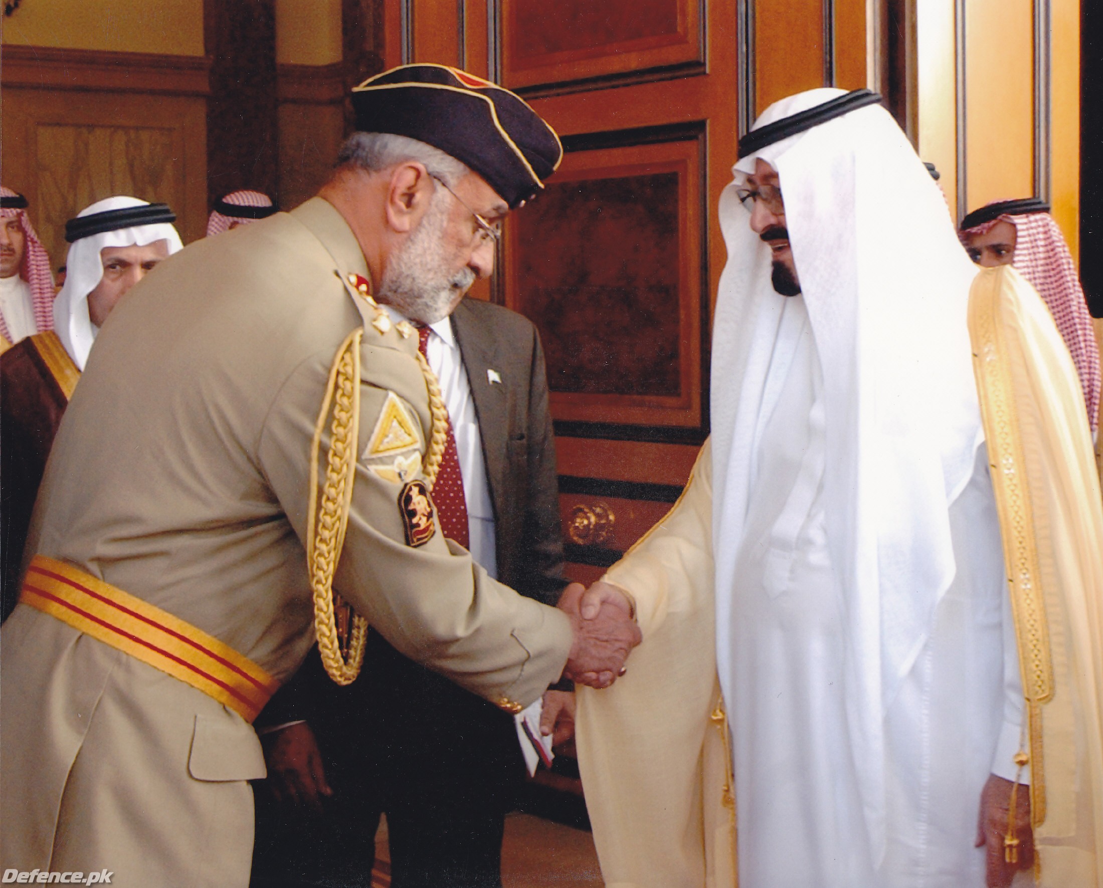 General TM Malik meeting H.R.H King Abdullah of Suadi Arabia