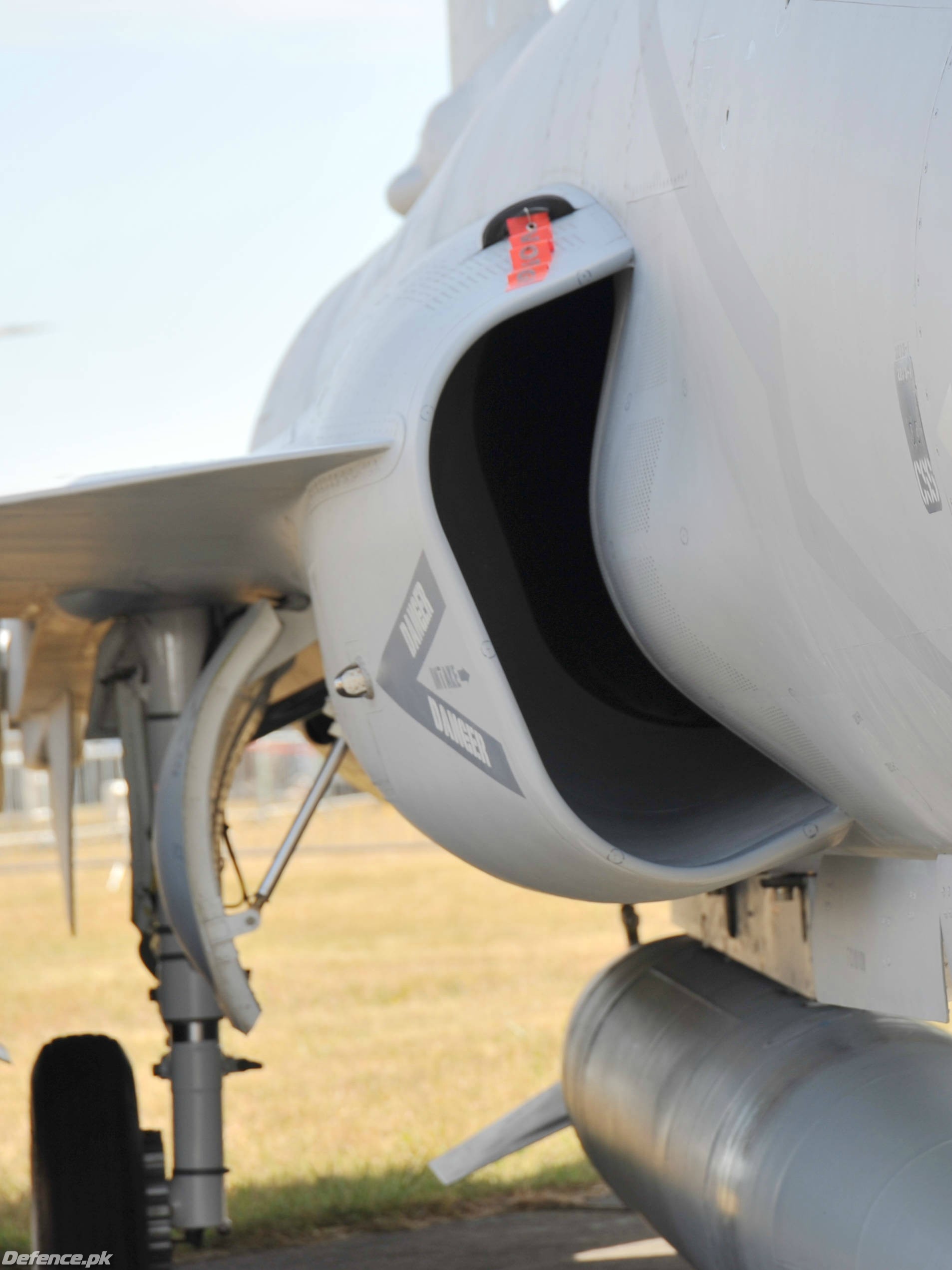 JF-17 Thunder, Divertless Supersonic Intake