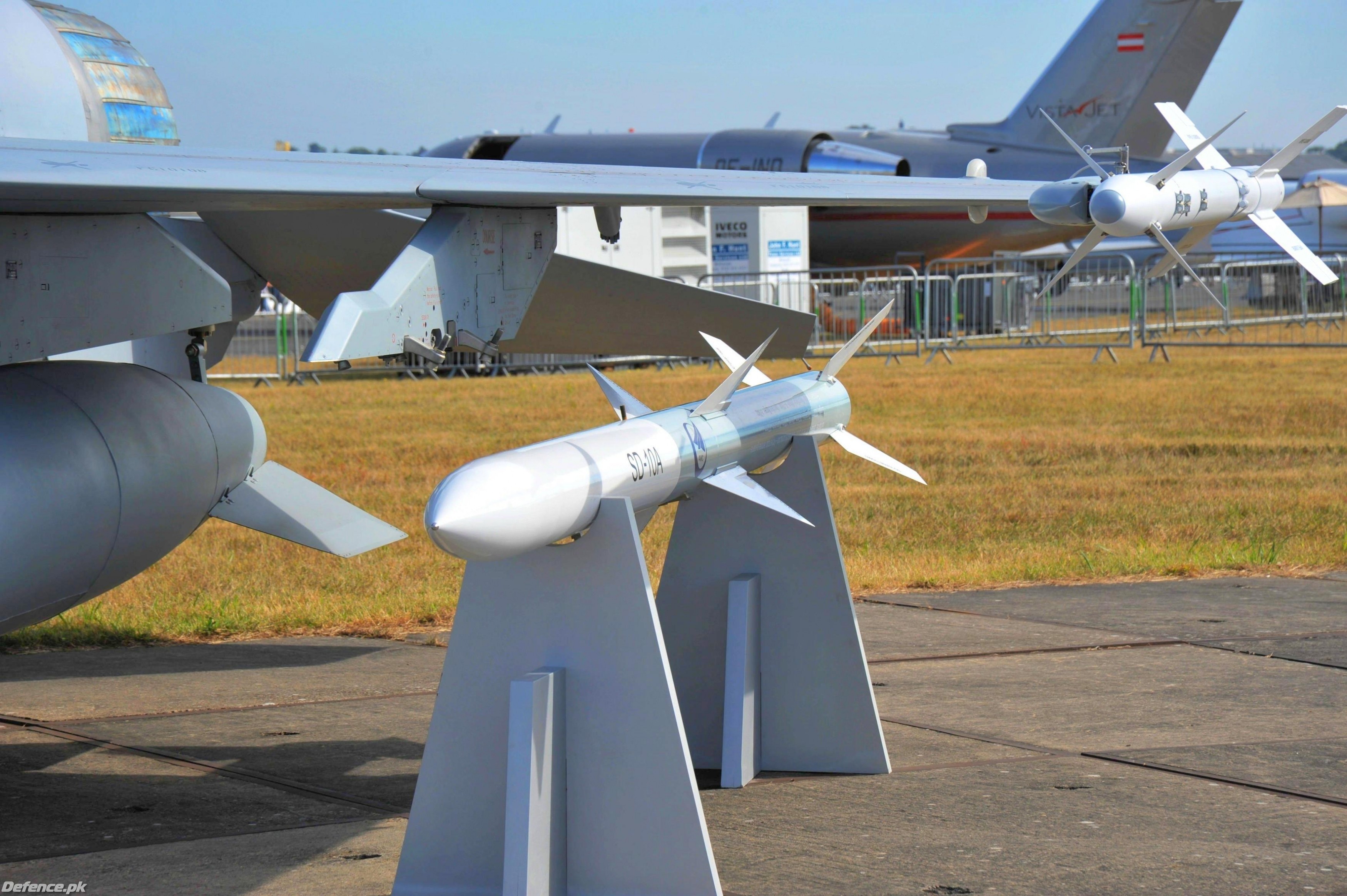 JF-17 Thunder, SD-10A Beyond Visual Range Air to Air Missile.