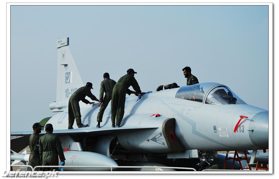 JF-17 Thunder @ Zhuhai 2010