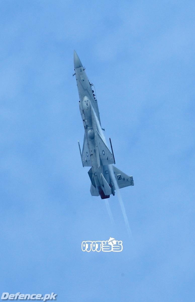 JF-17 Thunder @ Zhuhai 2010