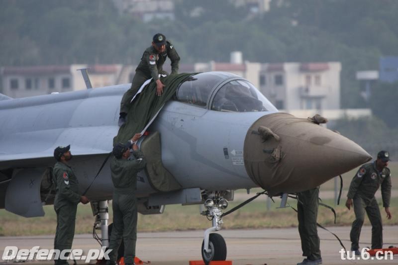 JF-17 THUNDER