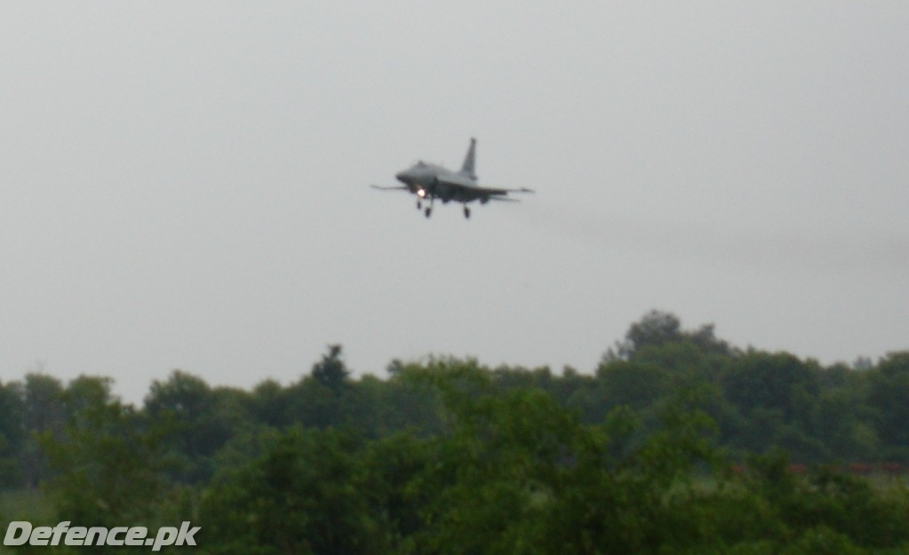 JF-17_at_kamra07