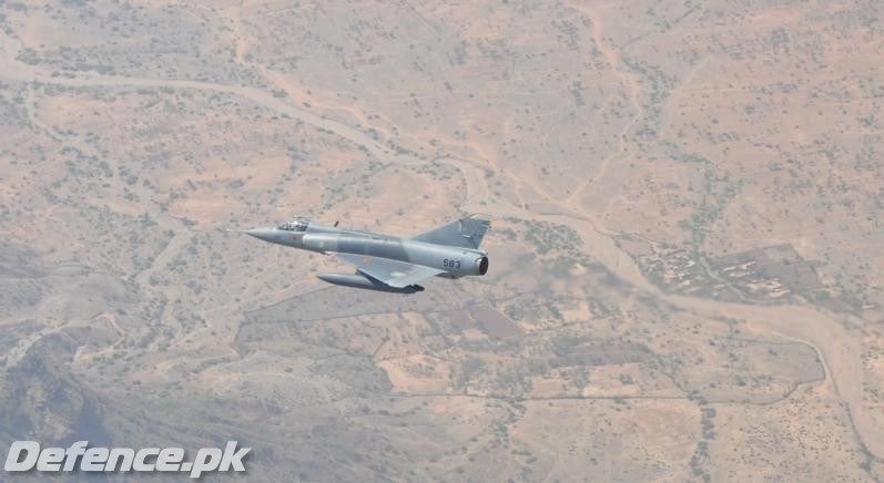 Mirage III_Refuelling