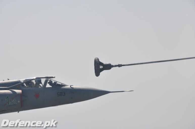 Mirage III_Refuelling