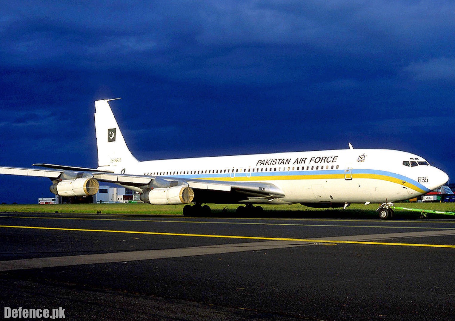 PAF Boeing 707