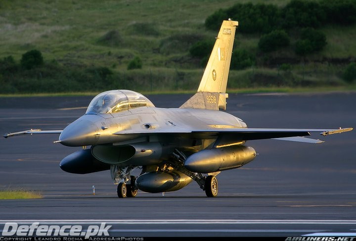 PAF F-16