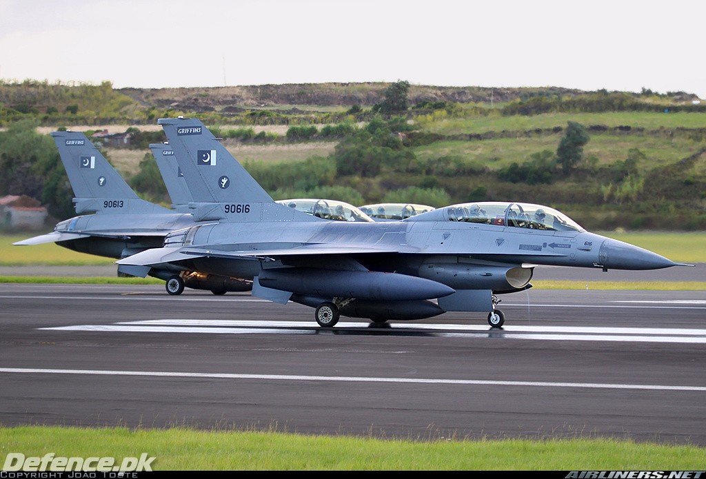 PAF F-16