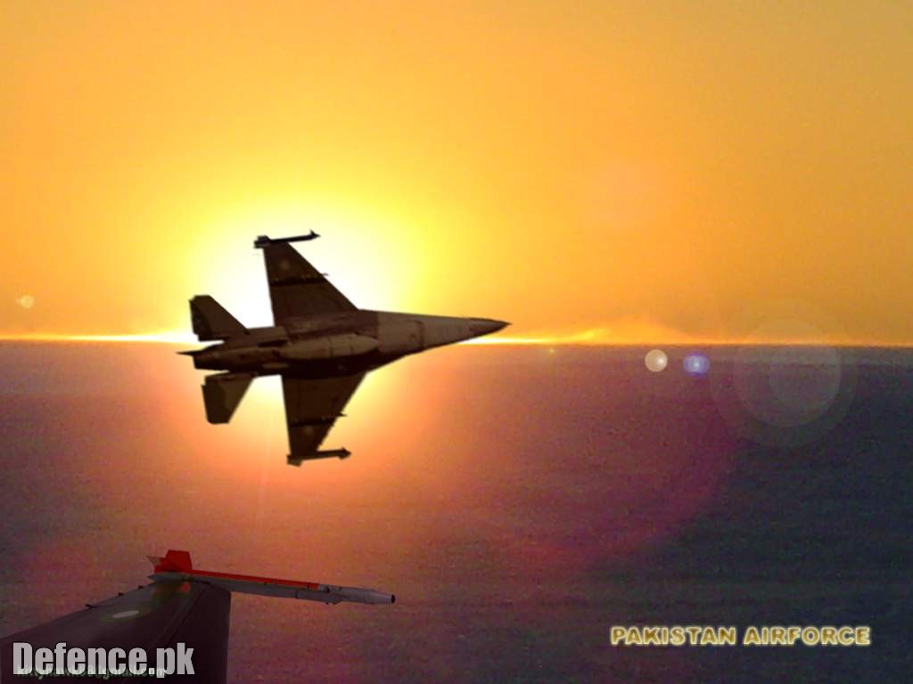 Pakistan Airforce F-16 Vipers returning to base