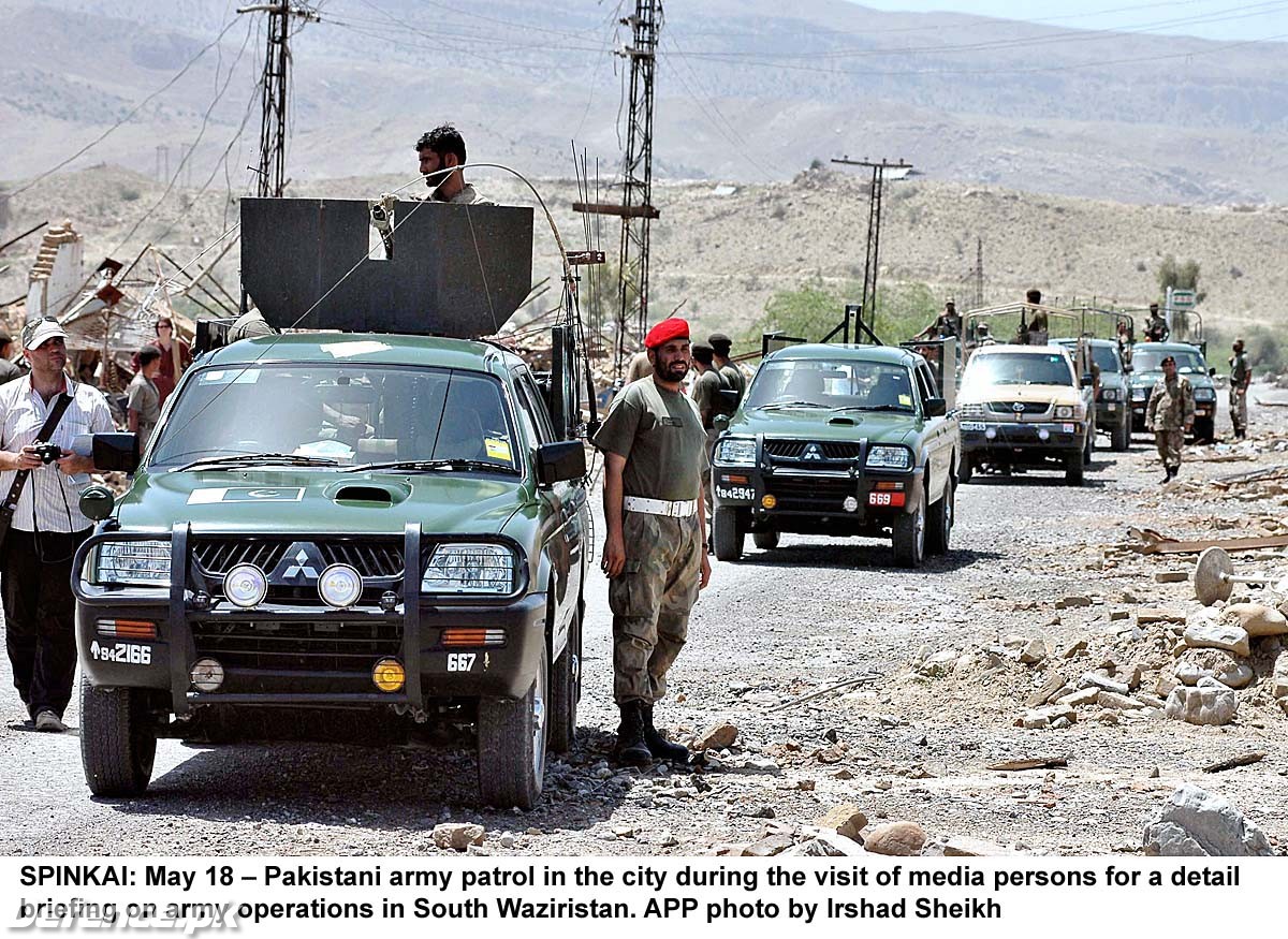 Pakistan Army Patrol with Journalists in S.Waziristan