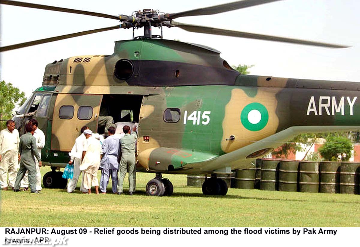 SA-330 PUMA on relief mission